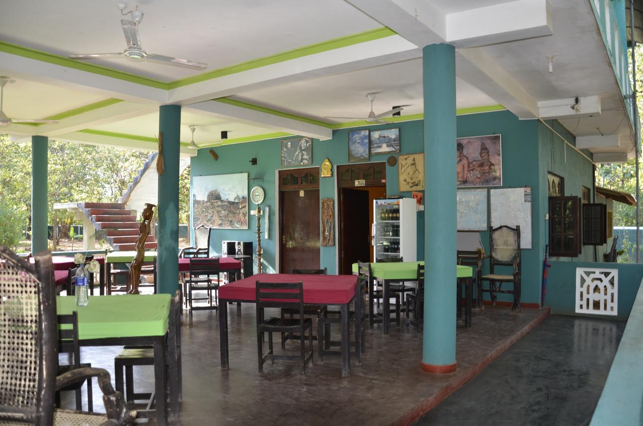 The Lion Rock Hotel Sigiriya Exterior photo
